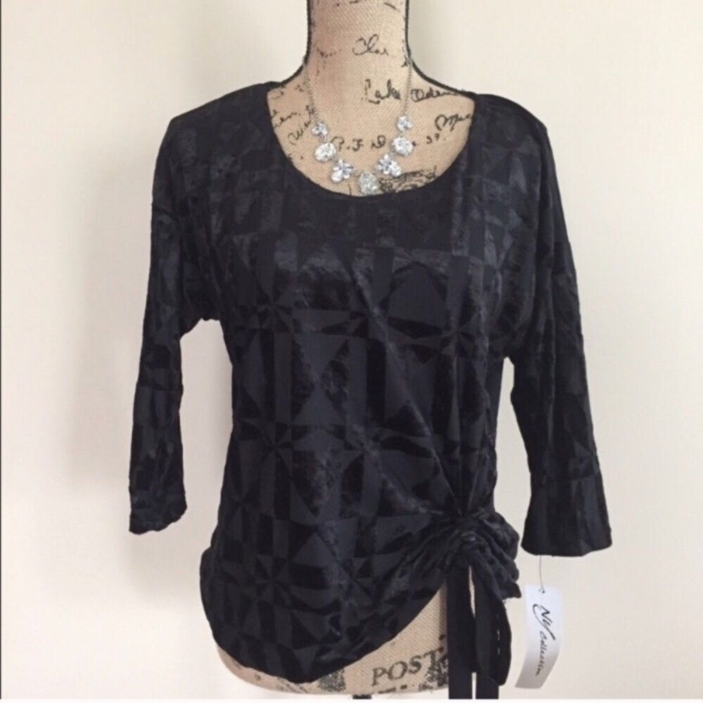 •NY Collection• velvet textured tie top
